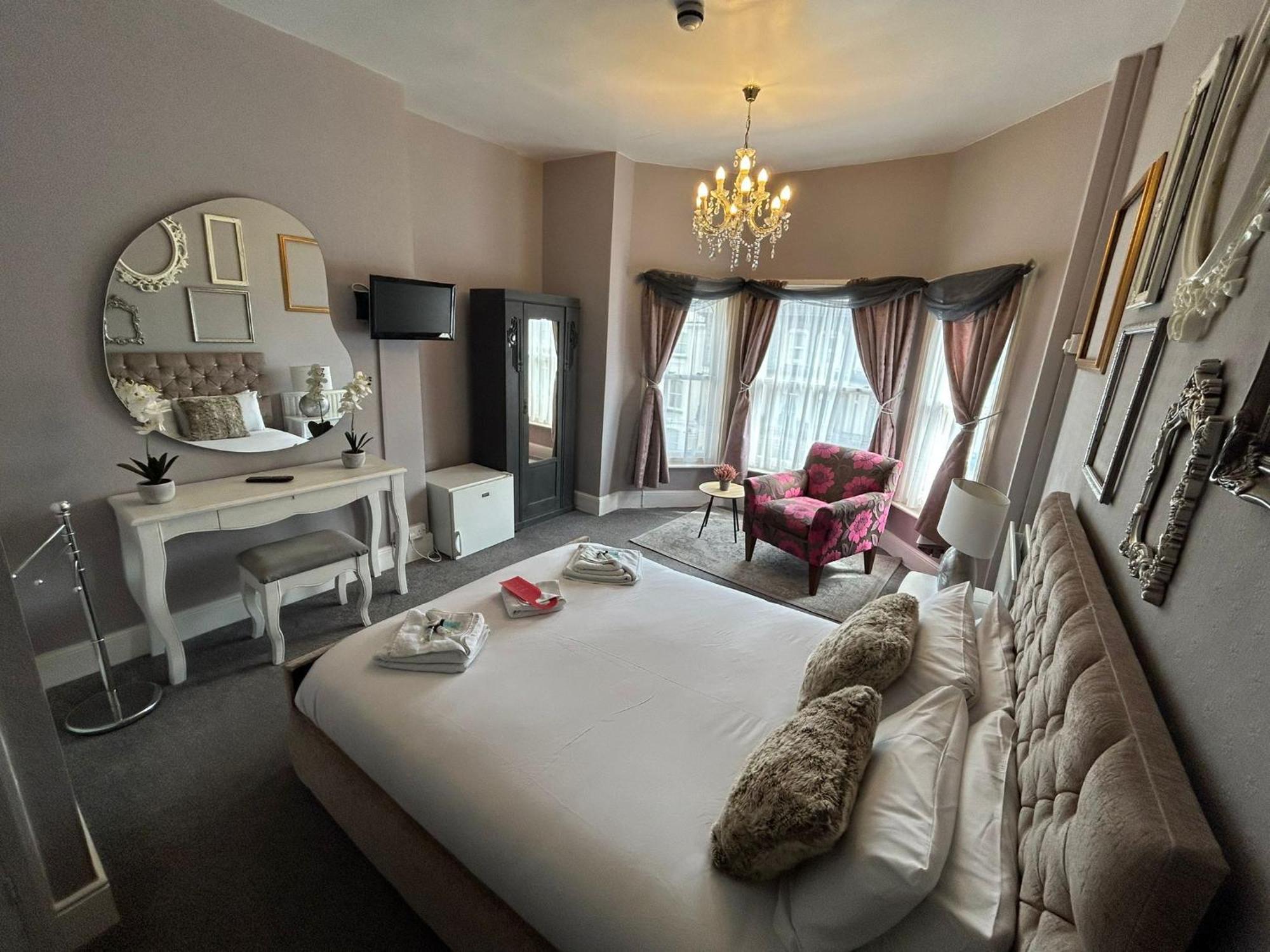 The Lyndhurst Guest House Грейт-Ярмут Номер фото